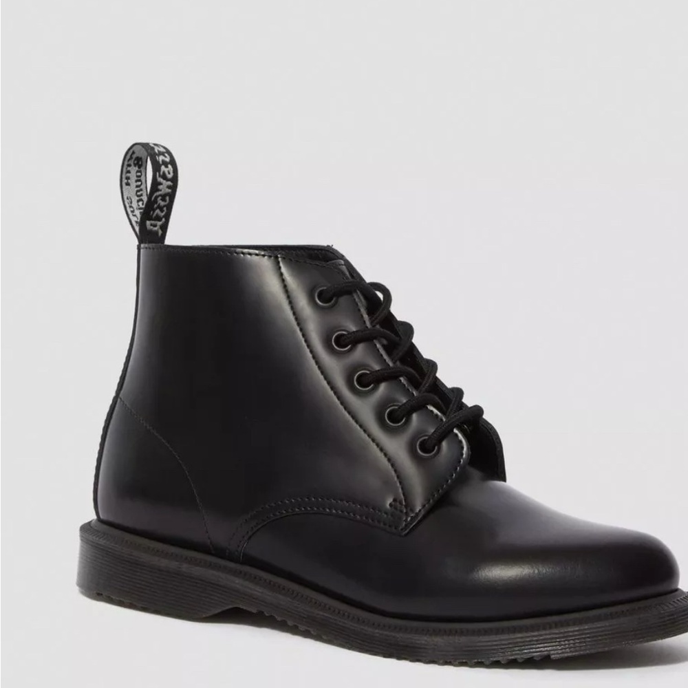 DR. MARTENS "Emmeline"  Womens Size 5 Smooth Black Leather 5-Eye Lace Up Boots